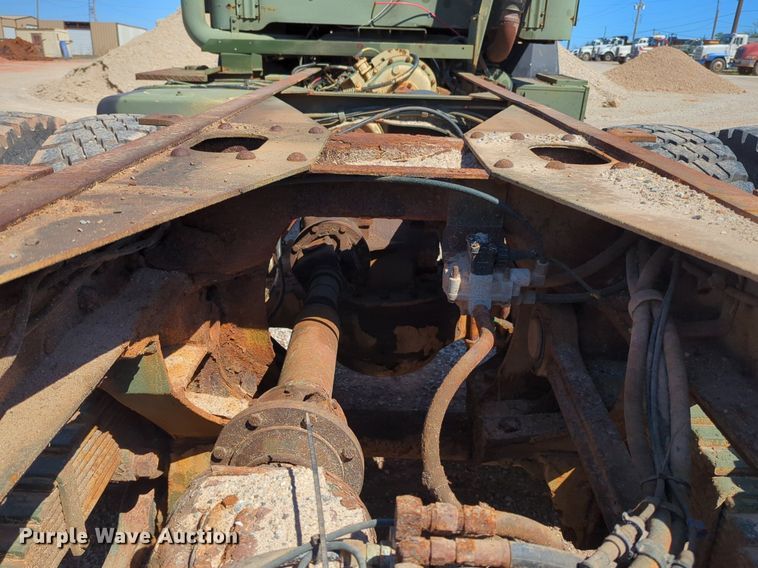 image for item NG9447 2004 AM General truck cab and chassis