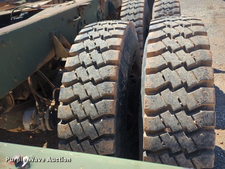 image for item NG9447 2004 AM General truck cab and chassis