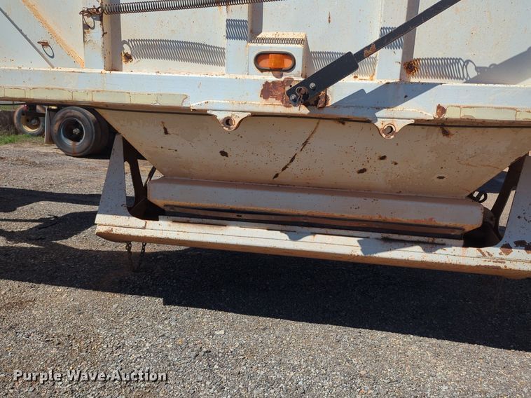 image for item NG9448 1996 Ranch Mfg Co bottom dump trailer