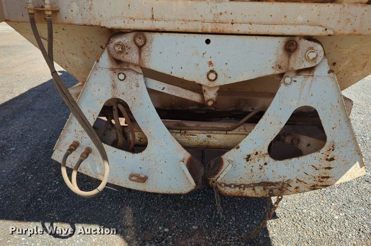 image for item NG9448 1996 Ranch Mfg Co bottom dump trailer