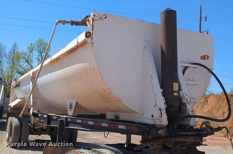 image for item NG9449 2002 CTS end dump trailer