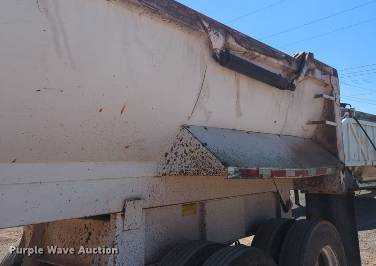 image for item NG9449 2002 CTS end dump trailer