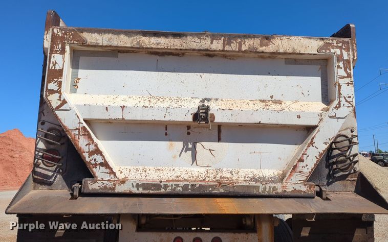 image for item NG9449 2002 CTS end dump trailer