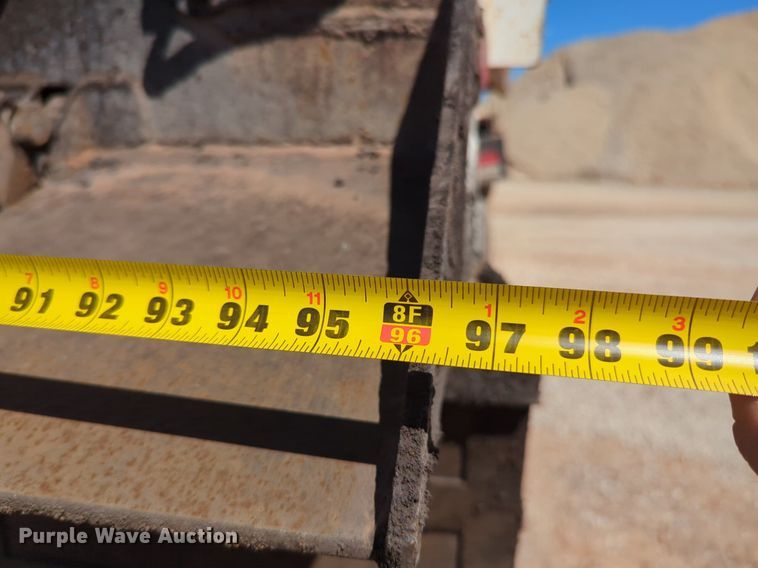 image for item NG9449 2002 CTS end dump trailer