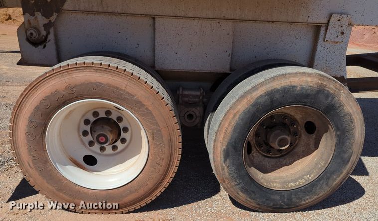 image for item NG9449 2002 CTS end dump trailer
