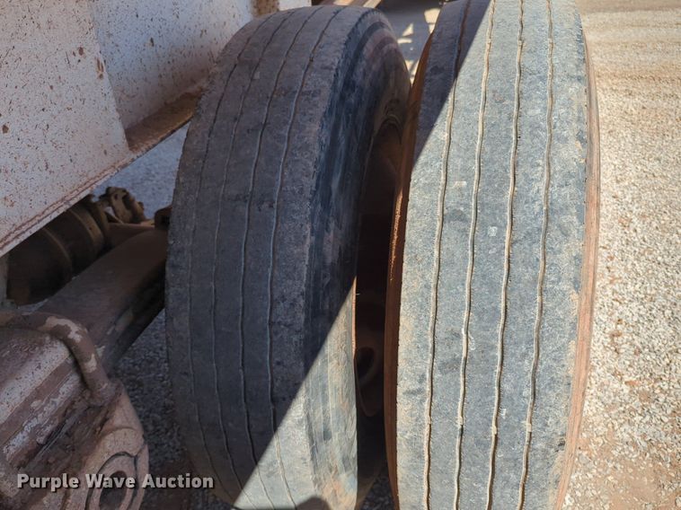 image for item NG9449 2002 CTS end dump trailer