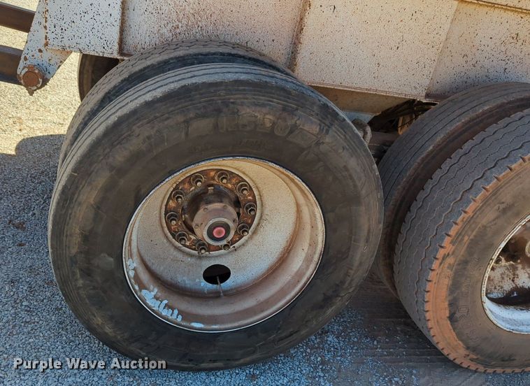 image for item NG9449 2002 CTS end dump trailer