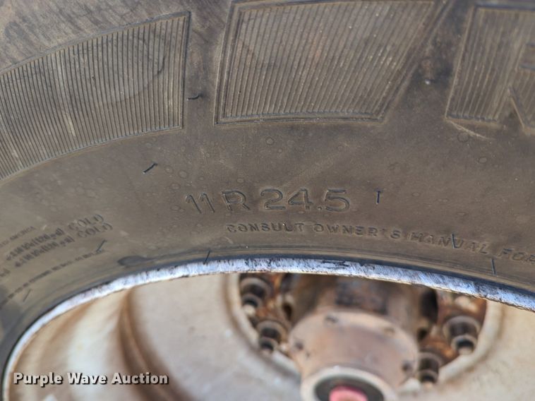 image for item NG9449 2002 CTS end dump trailer