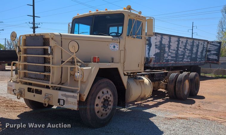 image for item NG9450 1983 AM General M-915-A1 truck cab and chassis
