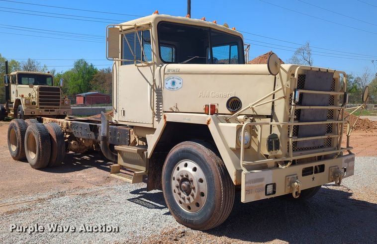 image for item NG9450 1983 AM General M-915-A1 truck cab and chassis
