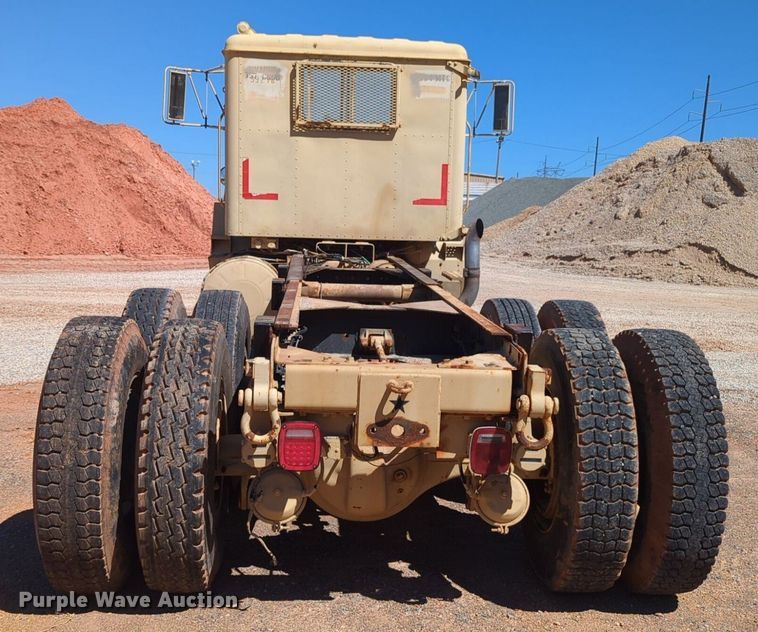 image for item NG9450 1983 AM General M-915-A1 truck cab and chassis