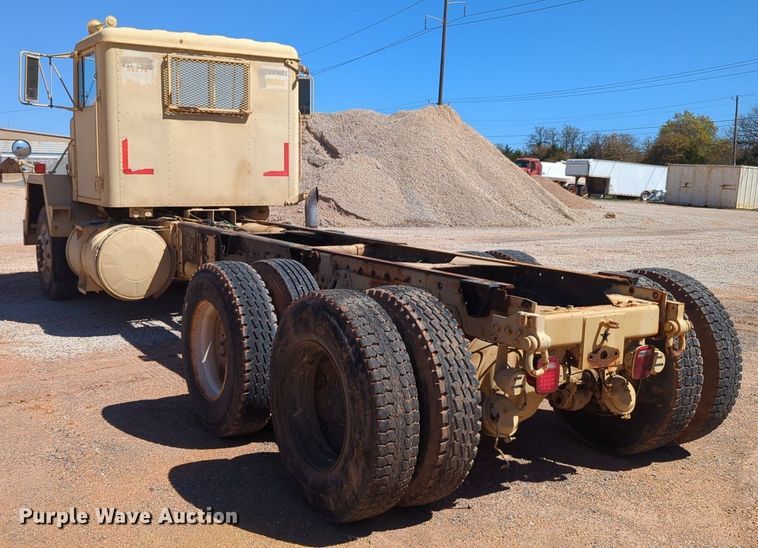 image for item NG9450 1983 AM General M-915-A1 truck cab and chassis