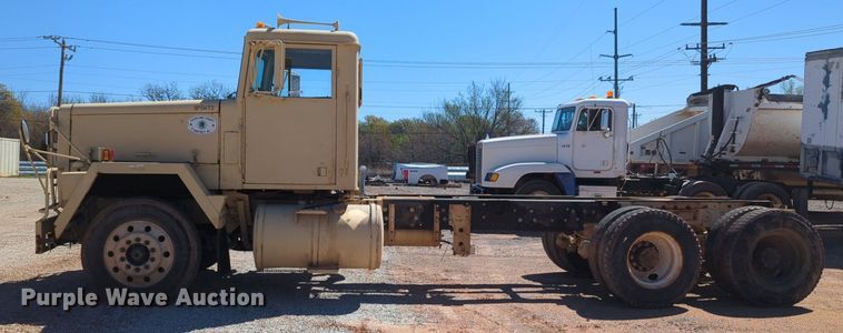 image for item NG9450 1983 AM General M-915-A1 truck cab and chassis