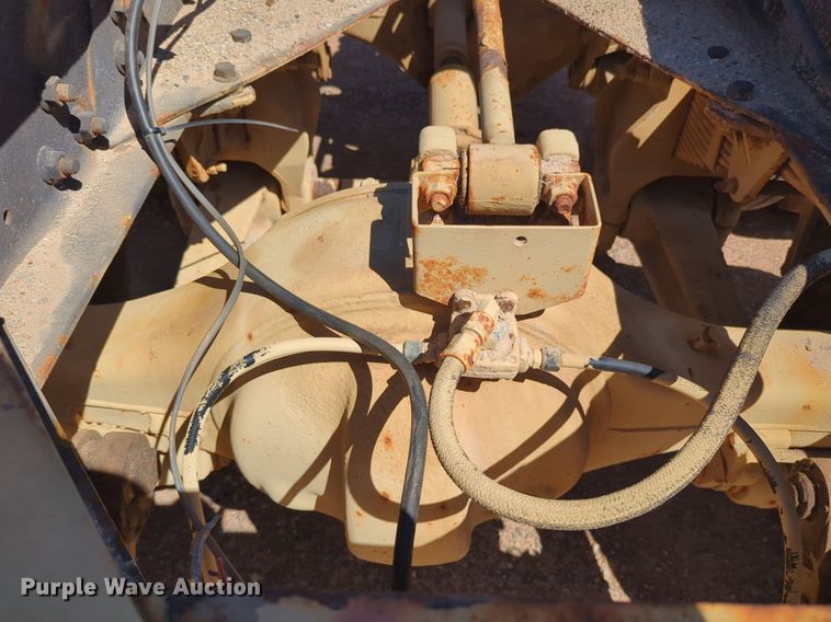 image for item NG9450 1983 AM General M-915-A1 truck cab and chassis