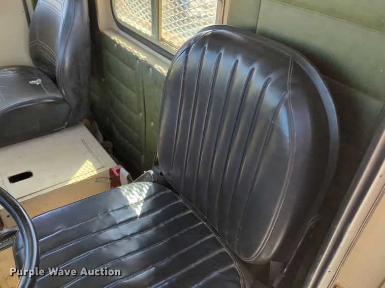 image for item NG9450 1983 AM General M-915-A1 truck cab and chassis