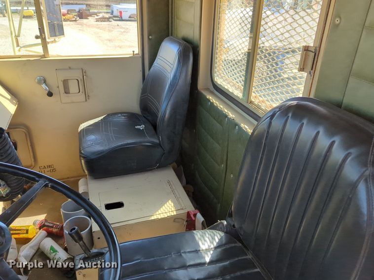 image for item NG9450 1983 AM General M-915-A1 truck cab and chassis