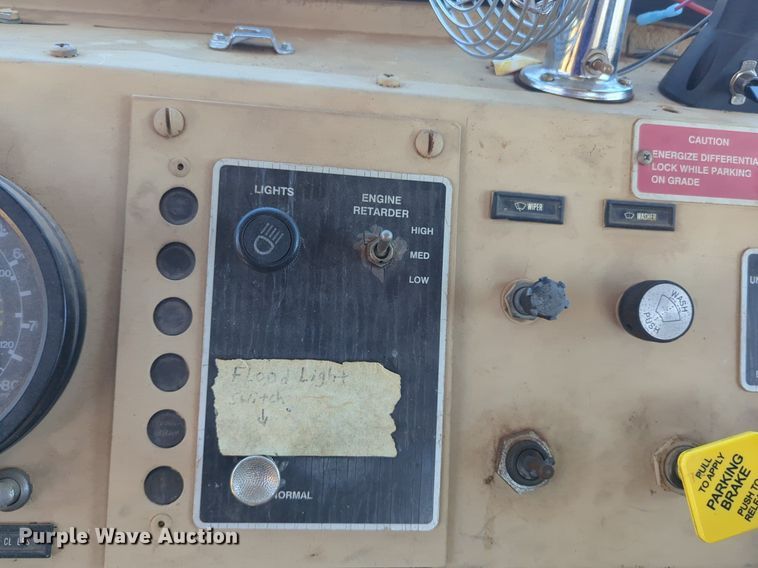 image for item NG9450 1983 AM General M-915-A1 truck cab and chassis