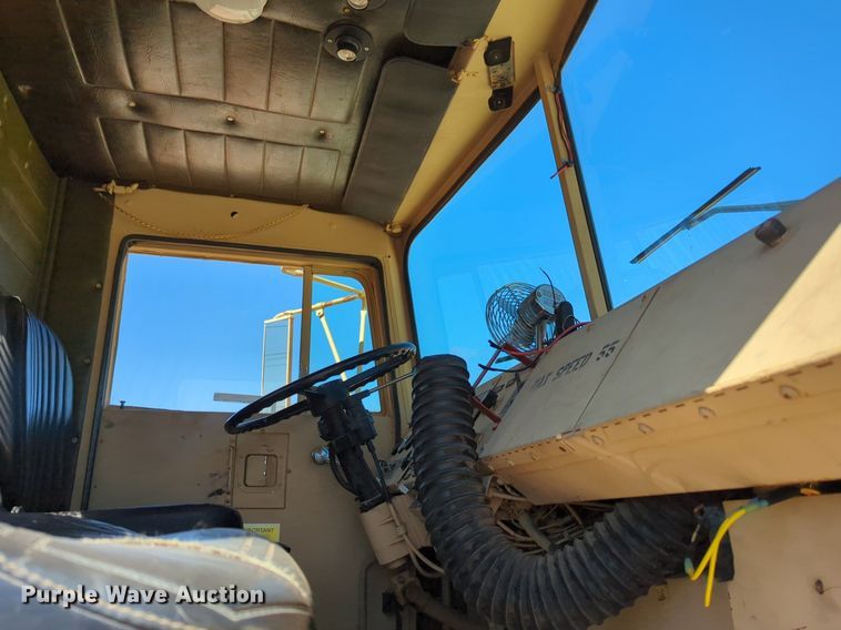 image for item NG9450 1983 AM General M-915-A1 truck cab and chassis