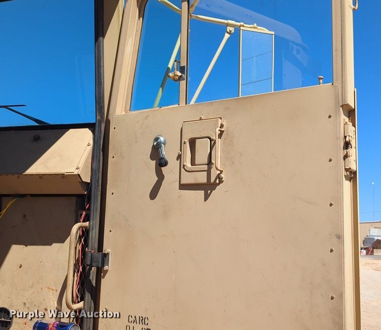 image for item NG9450 1983 AM General M-915-A1 truck cab and chassis