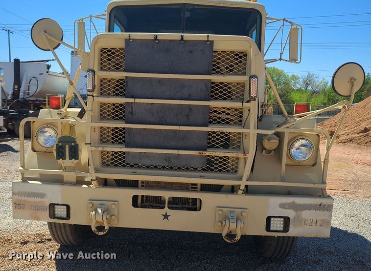 image for item NG9450 1983 AM General M-915-A1 truck cab and chassis