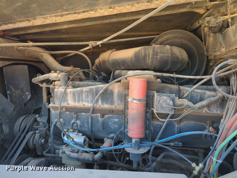 image for item NG9450 1983 AM General M-915-A1 truck cab and chassis