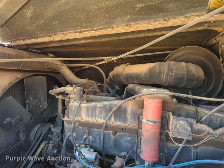 image for item NG9450 1983 AM General M-915-A1 truck cab and chassis