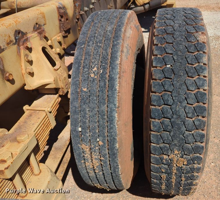 image for item NG9450 1983 AM General M-915-A1 truck cab and chassis