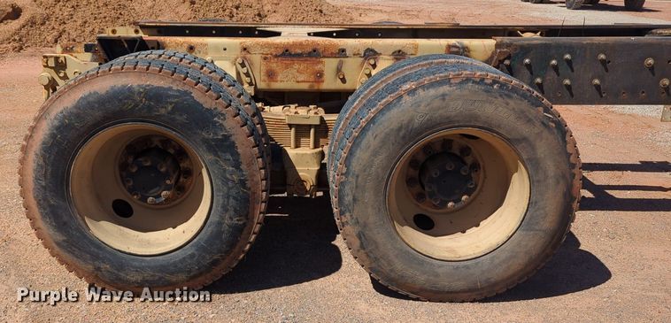 image for item NG9450 1983 AM General M-915-A1 truck cab and chassis