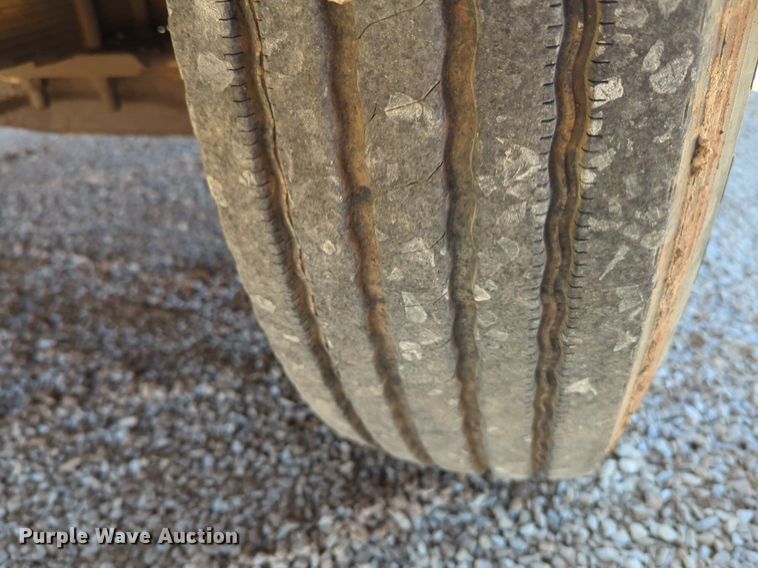 image for item NG9450 1983 AM General M-915-A1 truck cab and chassis