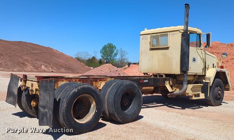 image for item NG9451 1984 AM General M-915-A1 truck cab and chassis