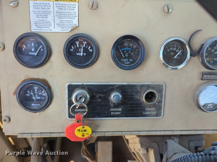 image for item NG9451 1984 AM General M-915-A1 truck cab and chassis