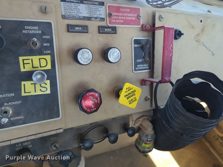 image for item NG9451 1984 AM General M-915-A1 truck cab and chassis