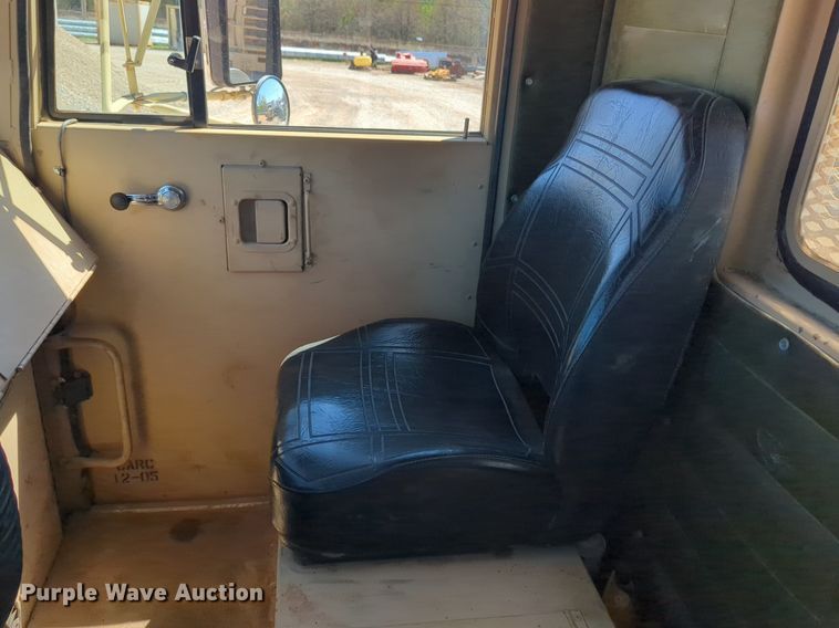 image for item NG9451 1984 AM General M-915-A1 truck cab and chassis