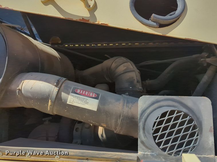 image for item NG9451 1984 AM General M-915-A1 truck cab and chassis