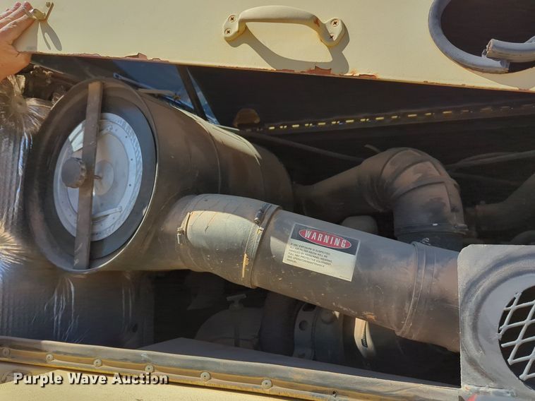 image for item NG9451 1984 AM General M-915-A1 truck cab and chassis