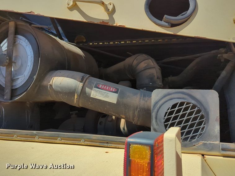 image for item NG9451 1984 AM General M-915-A1 truck cab and chassis