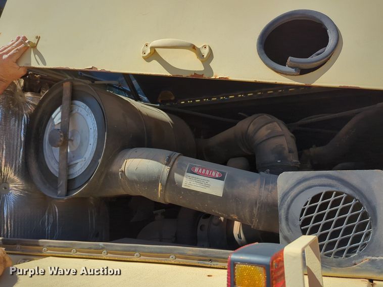 image for item NG9451 1984 AM General M-915-A1 truck cab and chassis