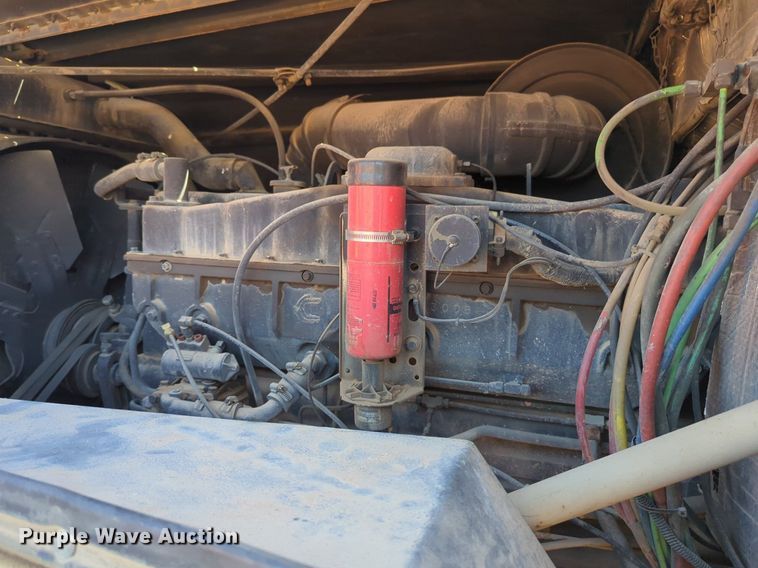 image for item NG9451 1984 AM General M-915-A1 truck cab and chassis