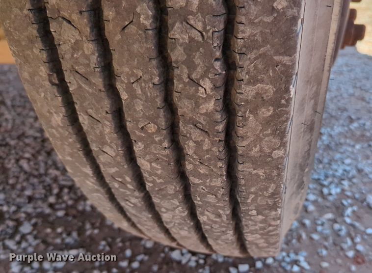 image for item NG9451 1984 AM General M-915-A1 truck cab and chassis