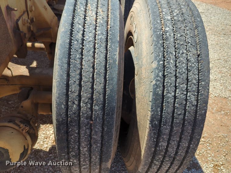 image for item NG9451 1984 AM General M-915-A1 truck cab and chassis