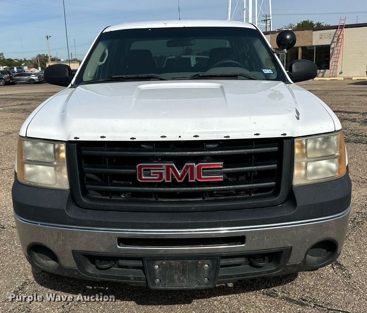 image for item NQ9001 2011 GMC Sierra 1500 Crew Cab pickup truck