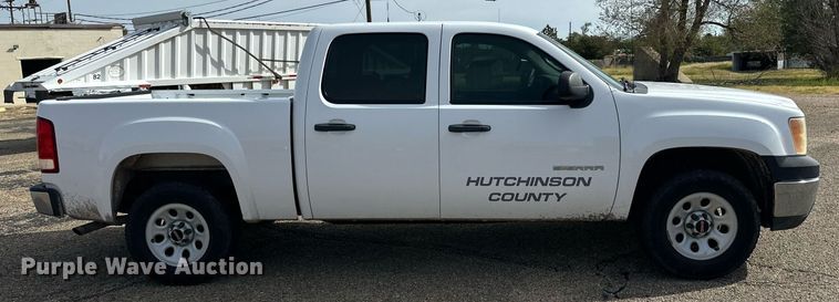 image for item NQ9001 2011 GMC Sierra 1500 Crew Cab pickup truck