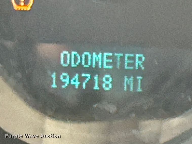 image for item NQ9001 2011 GMC Sierra 1500 Crew Cab pickup truck