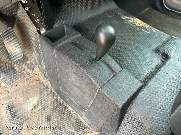 image for item NQ9001 2011 GMC Sierra 1500 Crew Cab pickup truck