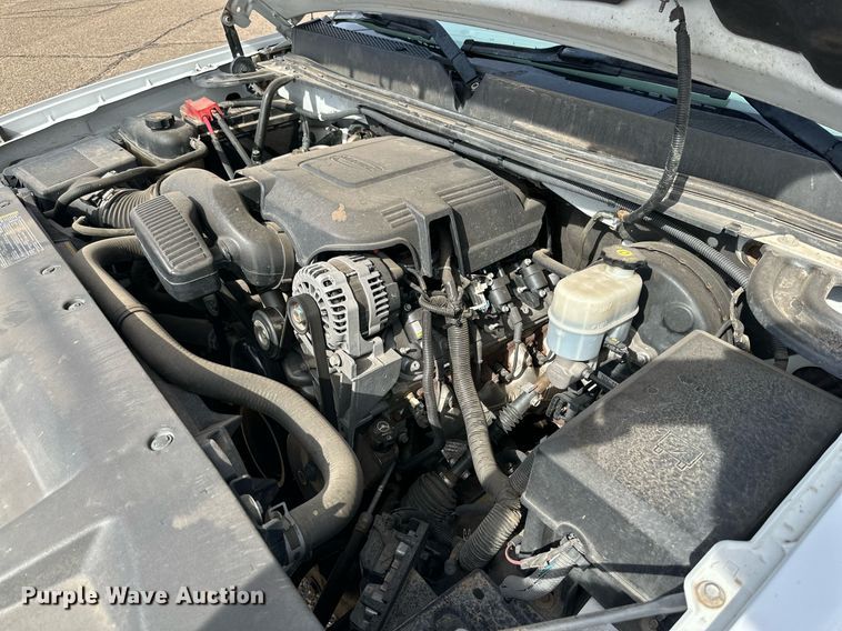 image for item NQ9001 2011 GMC Sierra 1500 Crew Cab pickup truck