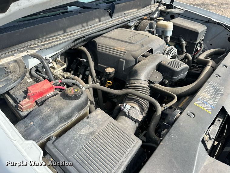 image for item NQ9001 2011 GMC Sierra 1500 Crew Cab pickup truck