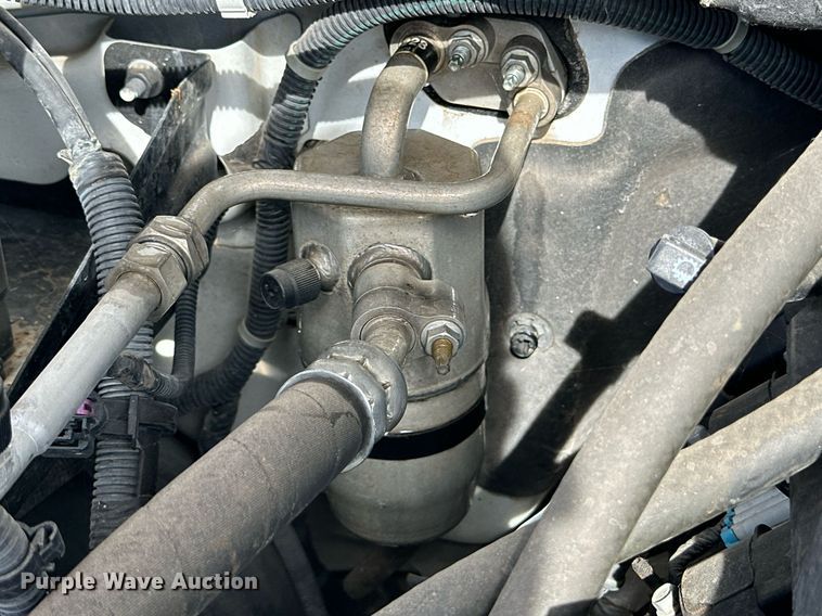 image for item NQ9001 2011 GMC Sierra 1500 Crew Cab pickup truck