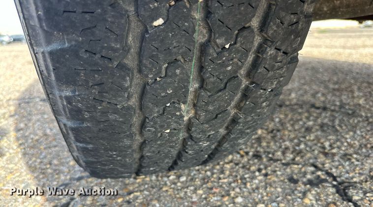 image for item NQ9001 2011 GMC Sierra 1500 Crew Cab pickup truck