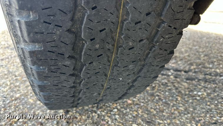 image for item NQ9001 2011 GMC Sierra 1500 Crew Cab pickup truck