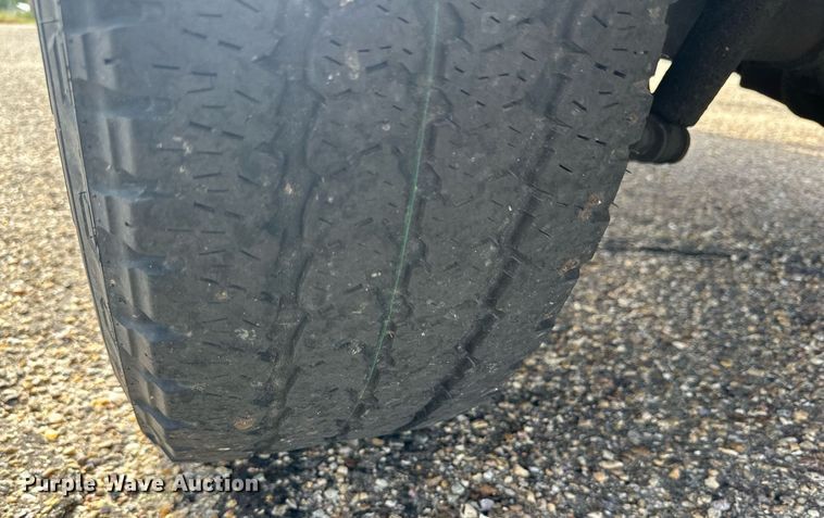 image for item NQ9001 2011 GMC Sierra 1500 Crew Cab pickup truck